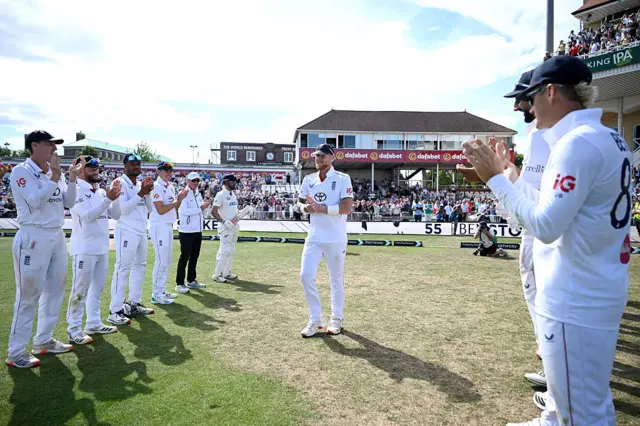 Ben Stokes getting a guard of honour