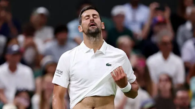 Djokovic reacts