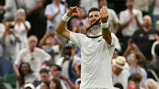 Djokovic celebrating