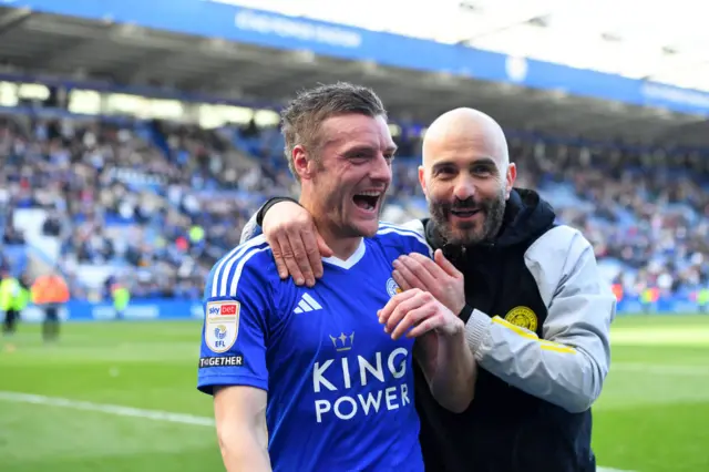 Jamie Vardy of Leicester City with Leicester City Manager Enzo Maresca