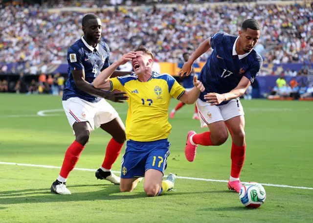 Viktor Gyokeres #17 of Sweden reacts