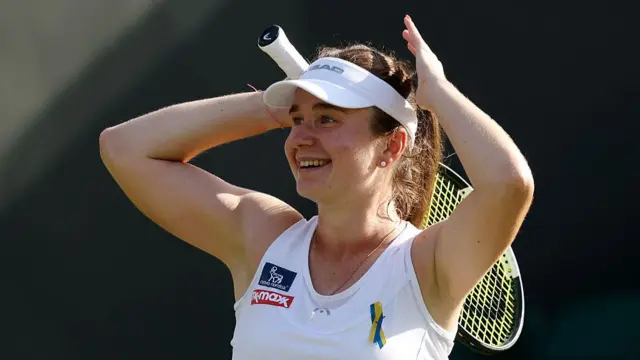 Daria Snigur of Ukraine celebrates victory