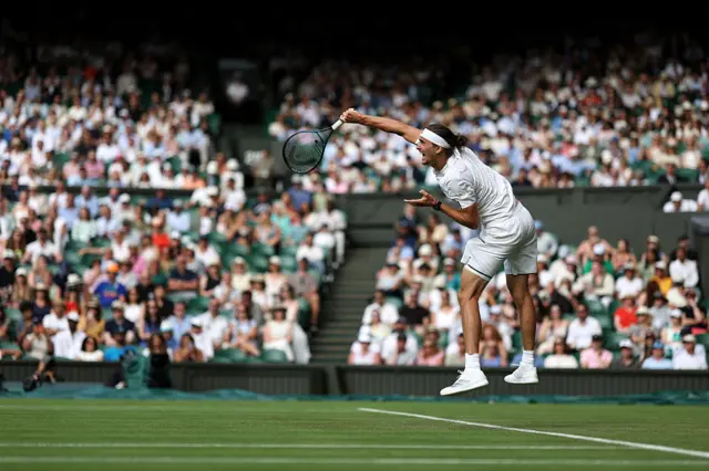lexander Zverev of Germany serves
