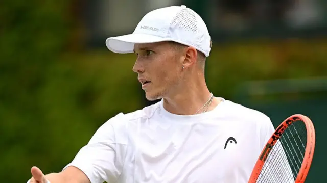 Wendelken in action