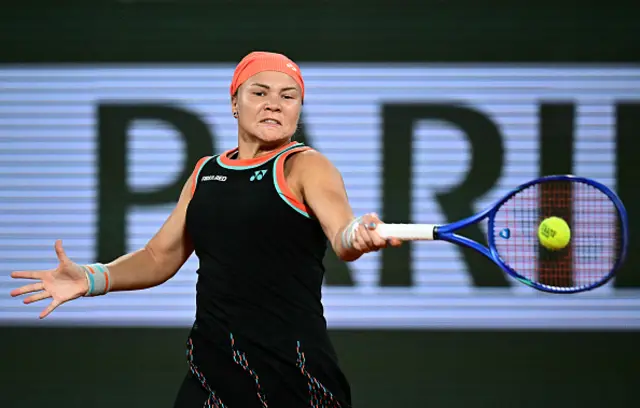Diana Shnaider plays a forehand