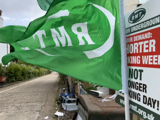 A green RMT flag