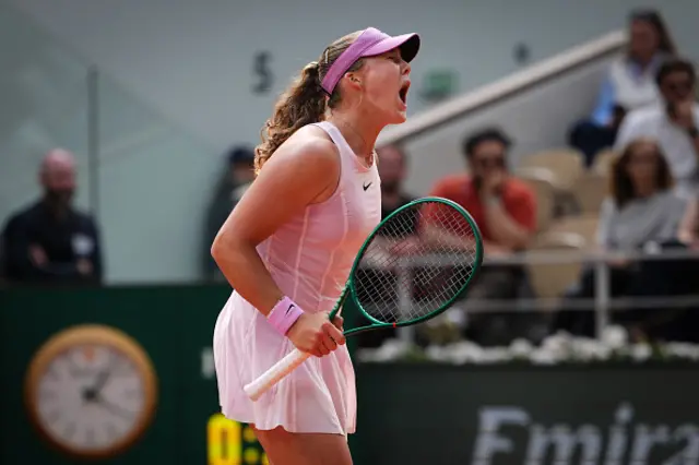 Mirra Andreeva reacts