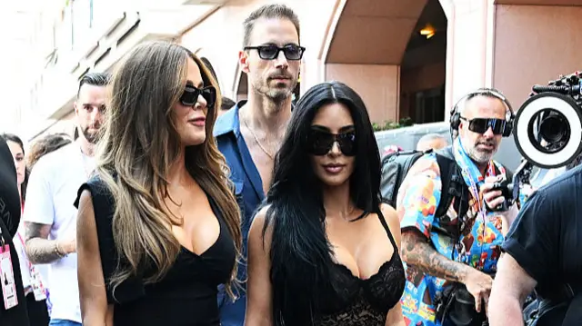 Khloe and Kim Kardashian