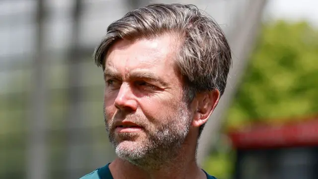 Leicester Tigers coach Geoff Parling looking on before kick-off.