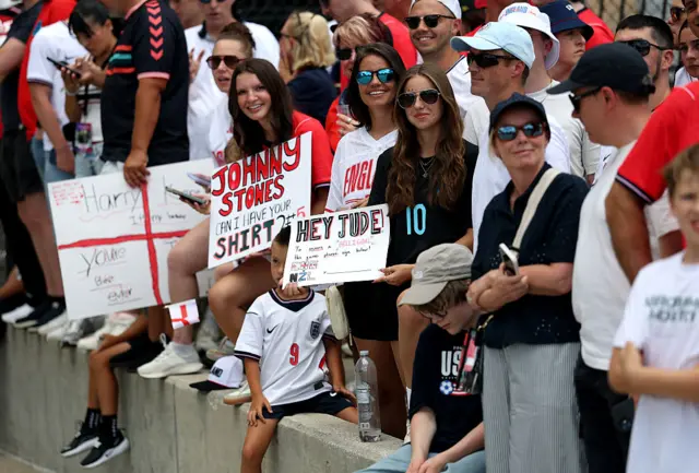 England fans wait for Jude Bellingham