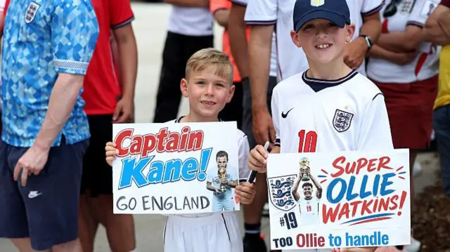 England fans wait for England to arrive