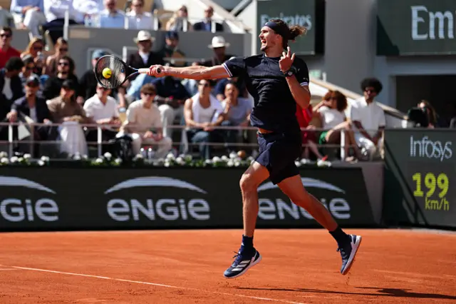 Alexander Zverev plays a forehand