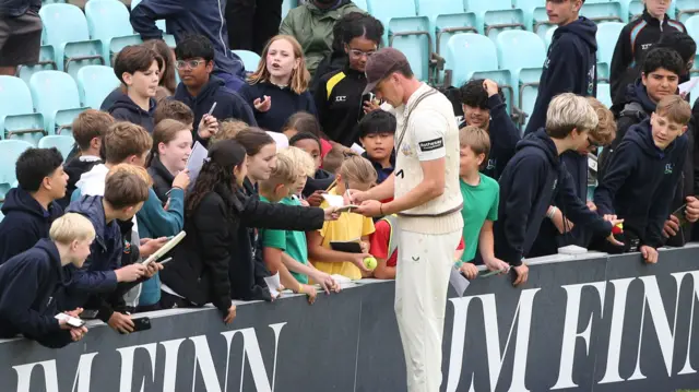 Matt Fisher signs autographs