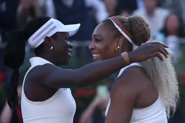 Mboko and Williams embrace after clinching victory