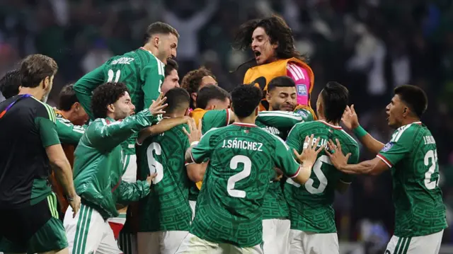 Mexico players celebrate