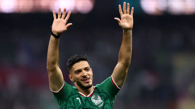 Raul Jimenez waves
