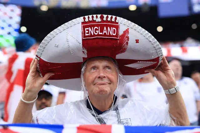 England fan in a sombrero