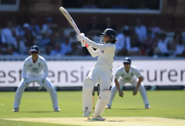 Smriti Mandhana pulls