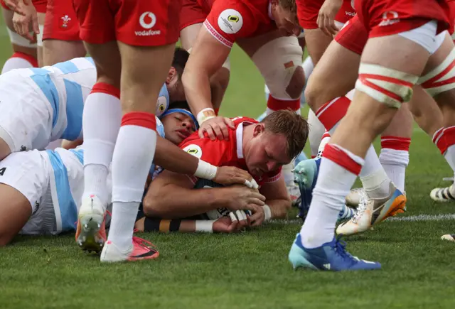 Dewi Lake scores a try for Wales