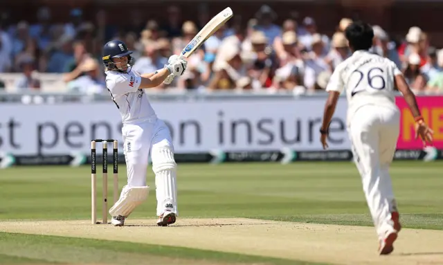 Amy Jones pulls Kranti Gaud