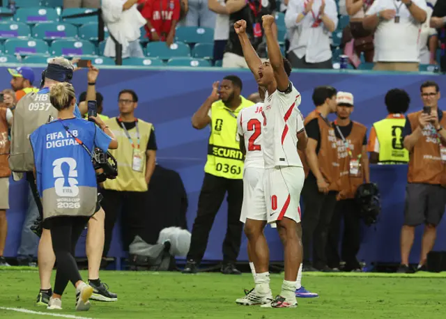 Jude Bellingham #10 of England celebrates