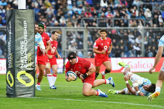 Ben Warren scores for Wales