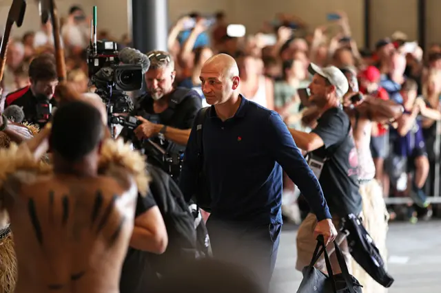Steve Borthwick arrives