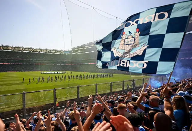 Dublin crowd and flag