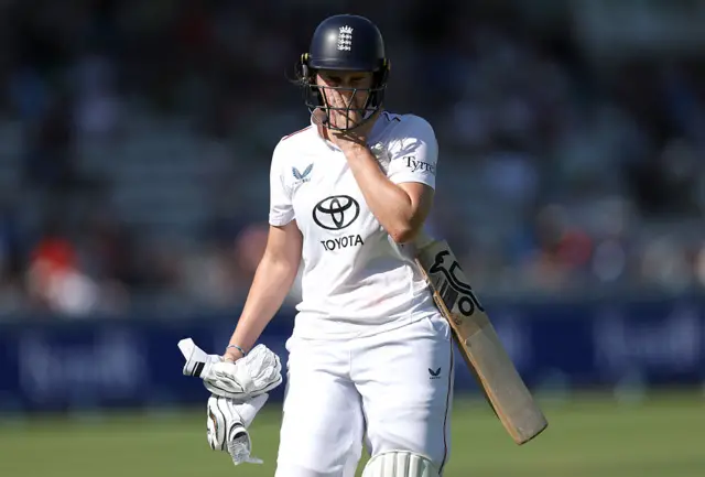 Nat Sciver-Brunt walking off the field.