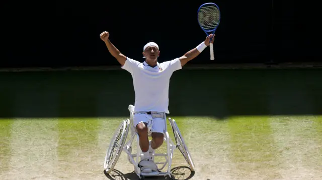 Tokito Oda celebrates his victory