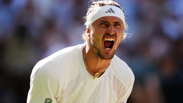 Alexander Zverev roars with delight after winning the first set