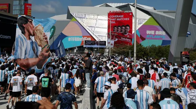 Argentina fans arrive before the FIFA World Cup 2026 Round of 16 match between Argentina and Egypt at Atlanta Stadium on July 07, 2026 in Atlanta, Georgia