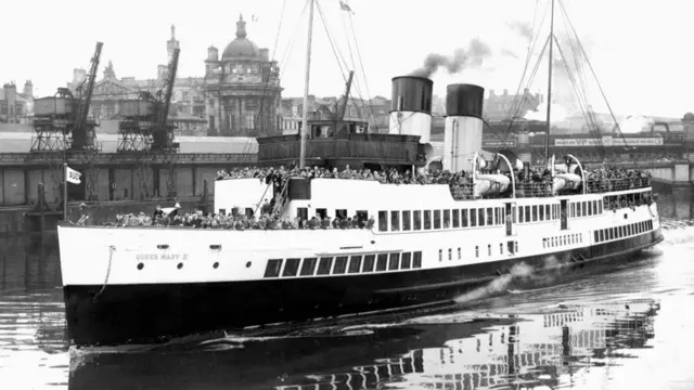 A black and white image of The Queen Mary II making her way down the Clyde on her daily trip to the coast in Glasgow, Scotland