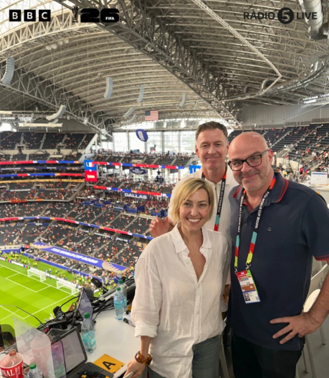 Kelly Cates, Chris Sutton and Ian Dennis pose in Dallas Stadium