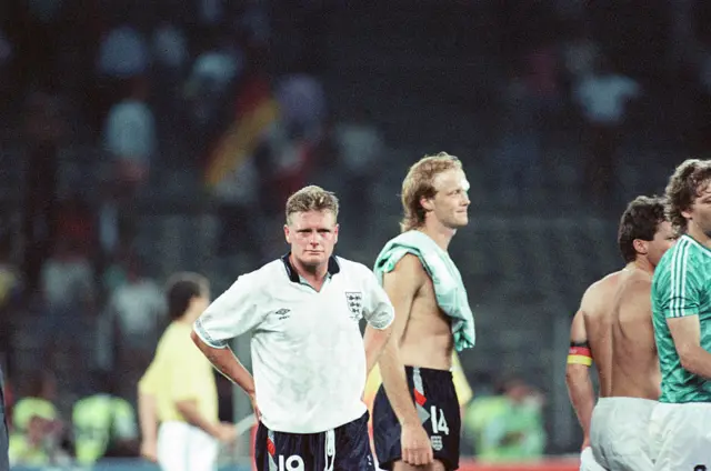 England dejected 1990