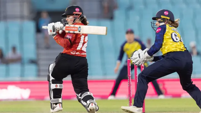 Tammy Beaumont batting