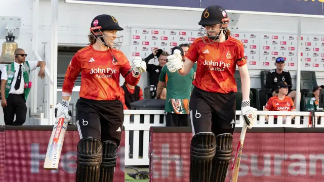 Sarah Bryce and Tammy Beaumont