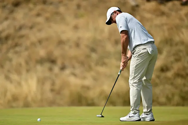 Rory McIlroy putts