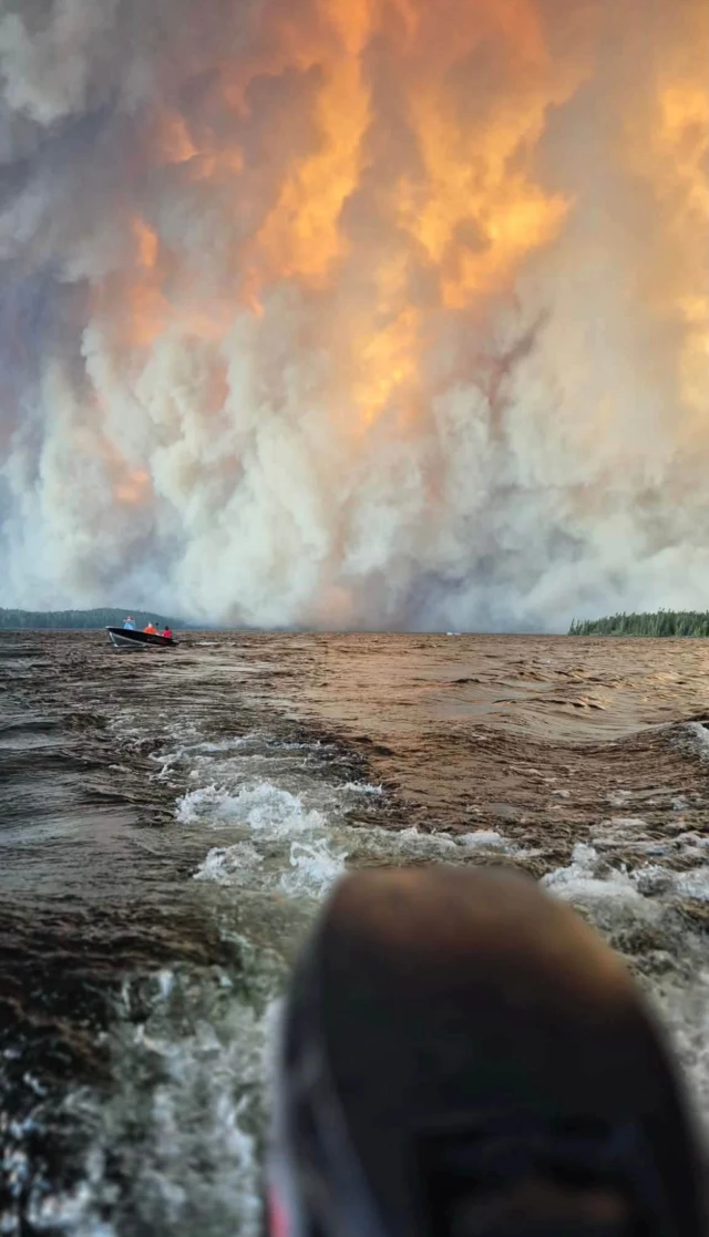 Namaygoosisagagun First Nation evacuates following wildfires
