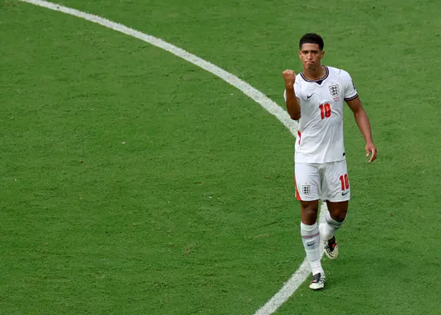 Jude Bellingham #10 of England celebrates