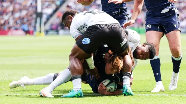 Jonny Gray scores for Scotland against Fiji