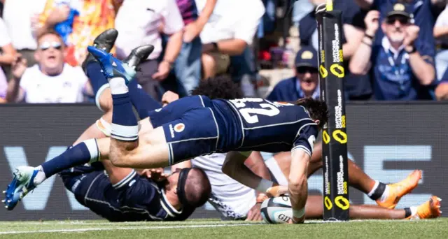 Jamie Dobie scores Scotland's fifth try