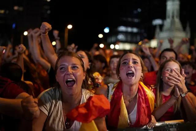 Spain's supporters react