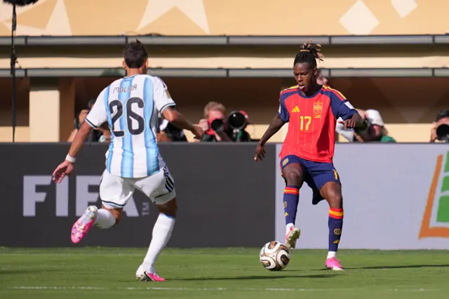 Nico Williams of Spain controls the ball