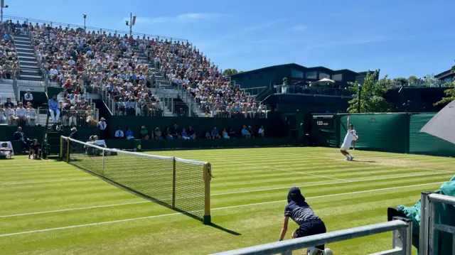 Jacob Fearnley serves