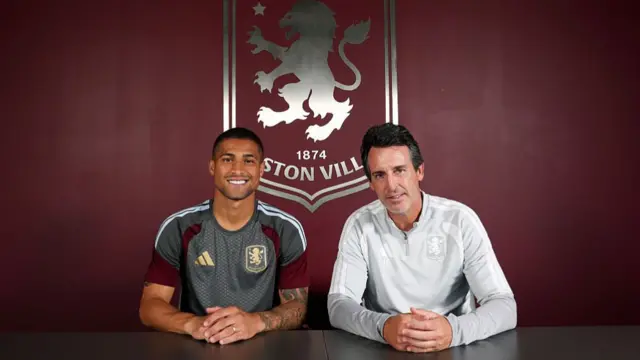Joao Gomes poses for a picture with Unai Emery