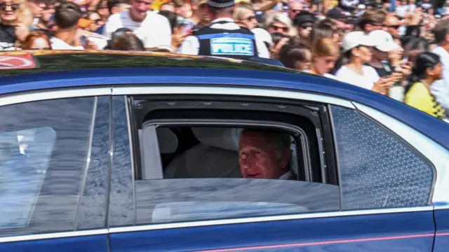 King Charles was seen arriving at Buckingham Palace a short while ago