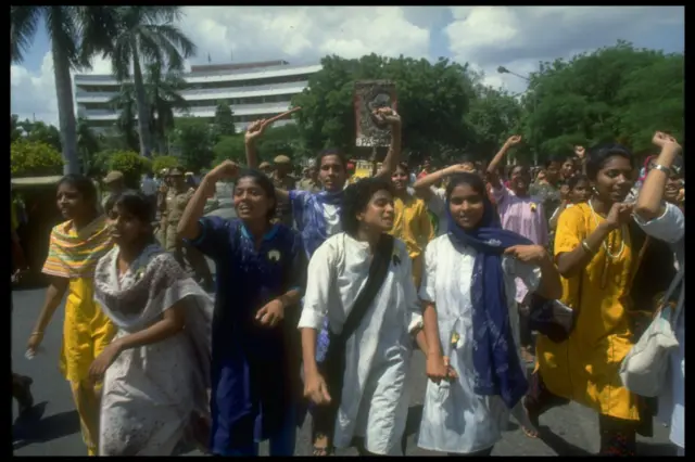 Students protesting additional affirmative action in 1990o disadvantaged & scheduled castes for govt. jobs (aka affirmative action). (Photo by Robert Nickelsberg/Getty Images)