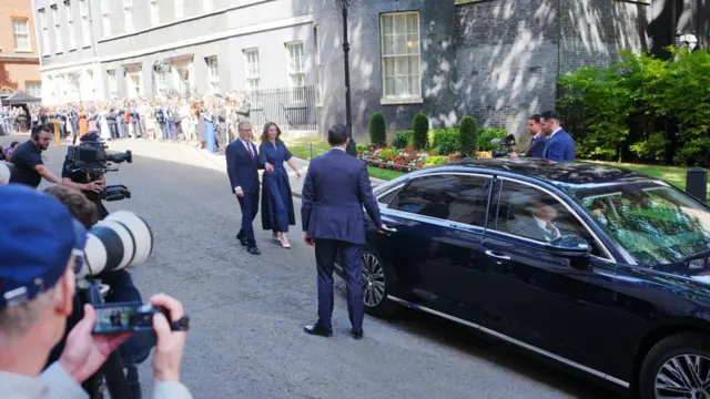 Starmer heading to car to go to Palace