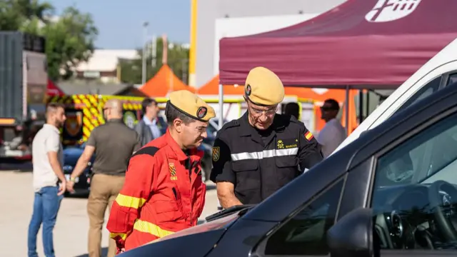 Two officers from the Military Emergency Unit (UME) are working at the Forward Command Post (PMA) in Navalcarnero, on 27 July, 2026 in Navalcarnero, Madrid, Spain.